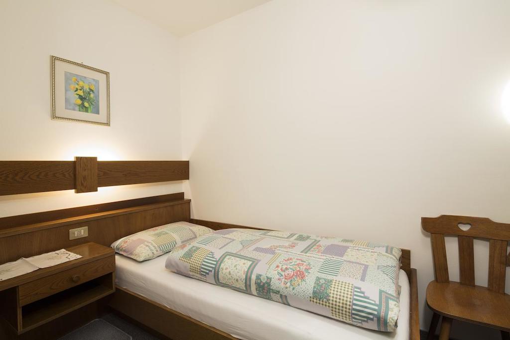 Ciasa Iris Hotel Colfosco Cameră foto