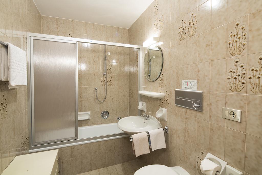 Ciasa Iris Hotel Colfosco Cameră foto